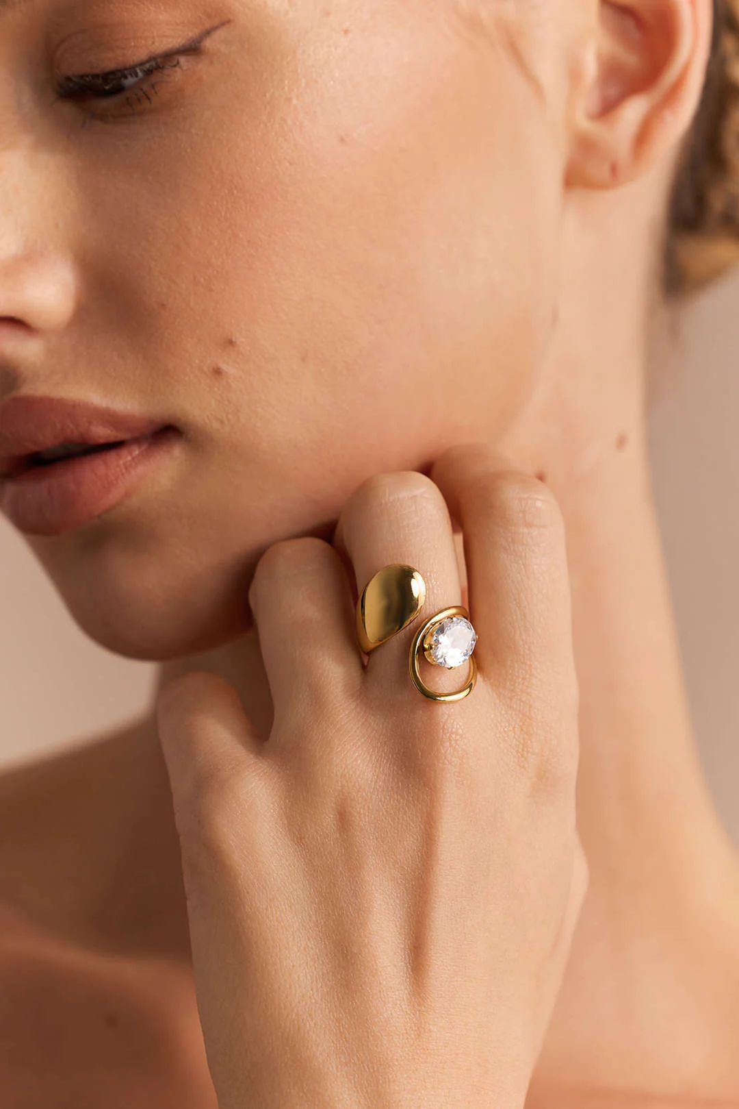 Alloy Rhinestone Ring - Weenar