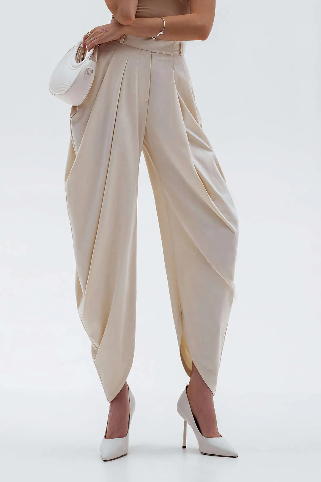 Ruched Solid Trousers - Weenar