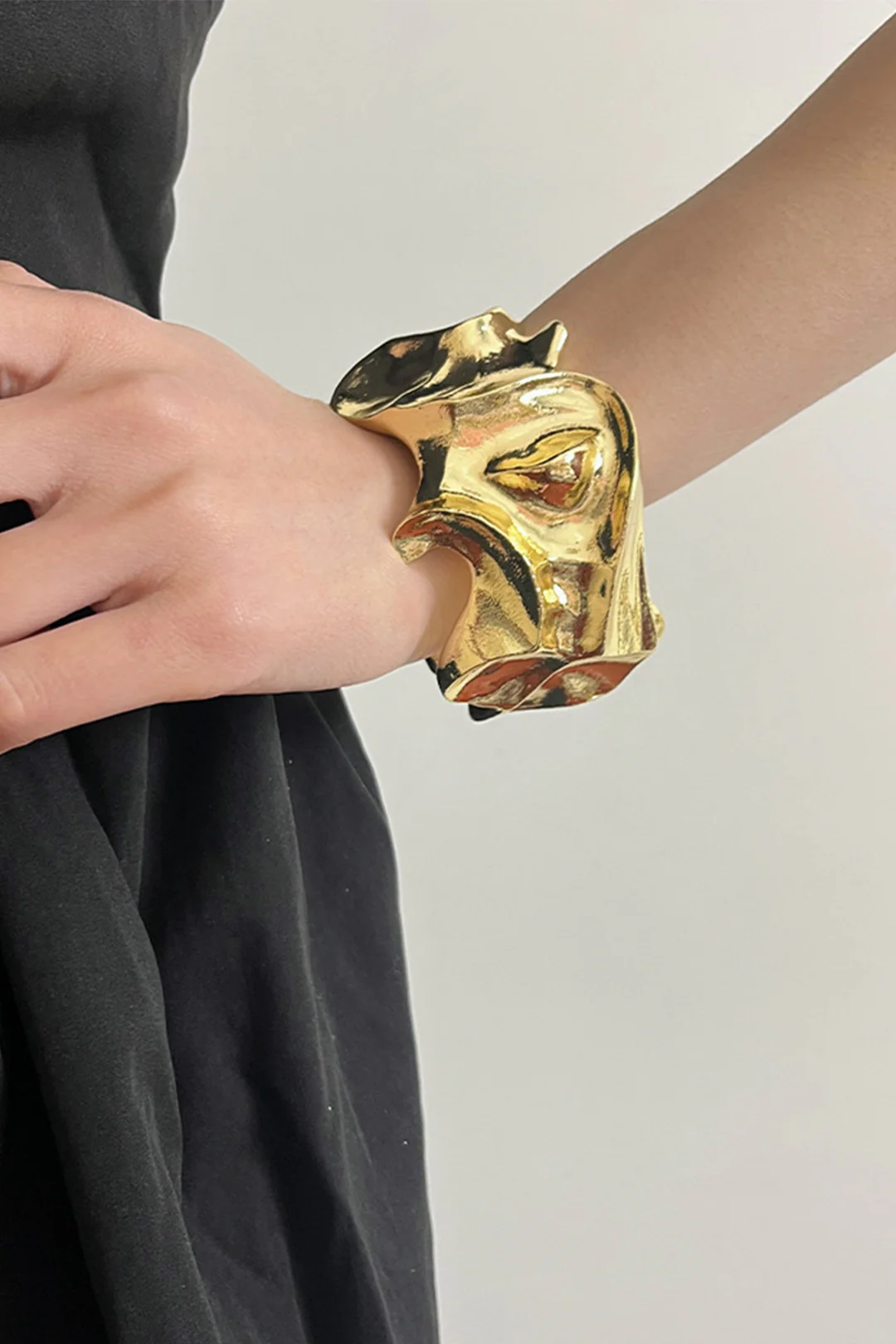 Metallic Ruched Bracelet - Weenar