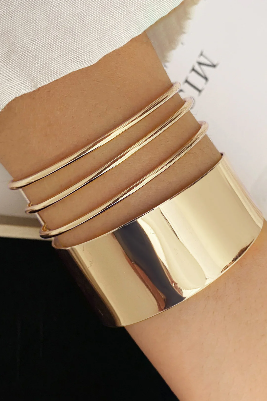 Alloy Multi-Layer Open Bracelet - Weenar