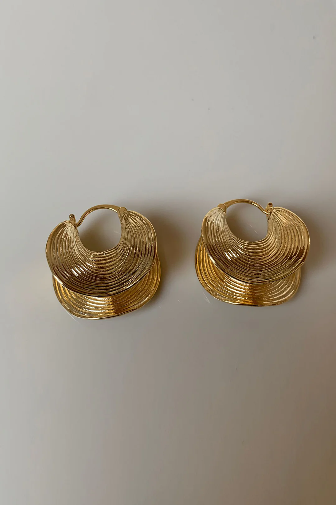Metal Irregular Striped Earrings - Weenar
