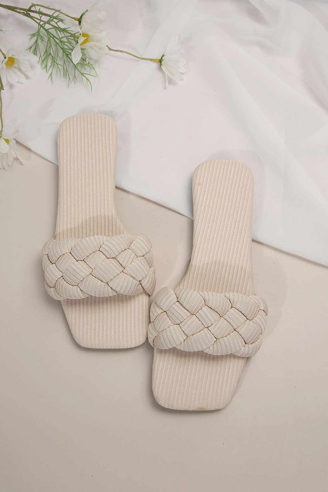 Woven Square Toe Slippers - Weenar