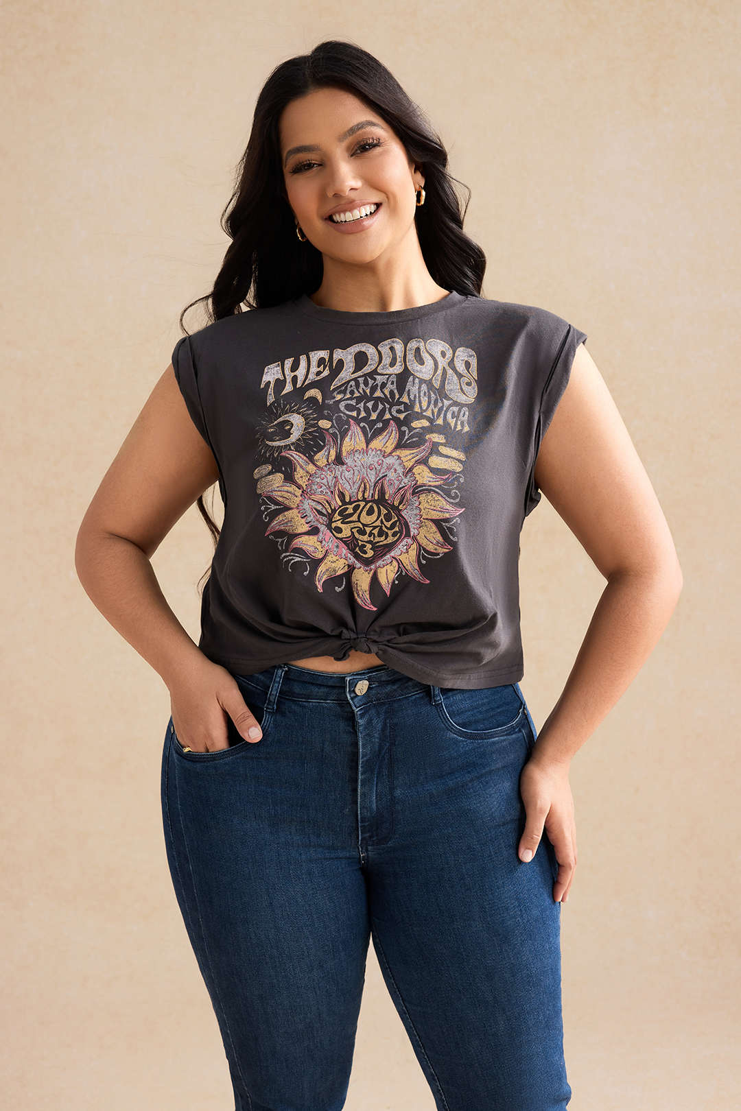 Plus Size Graffiti Print Round Neck Short Sleeve T-Shirt - Weenar
