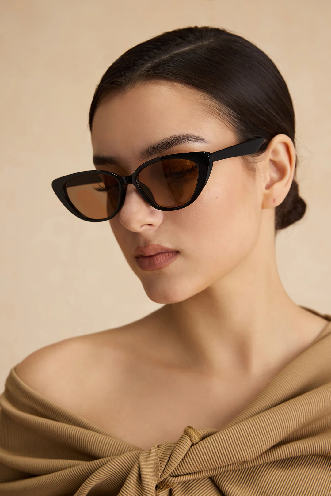 Oval Frame Sunglasses - Weenar