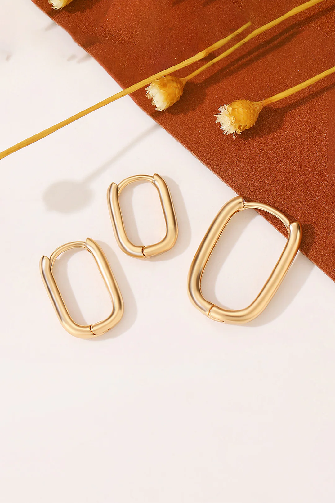 Alloy Oval Earrings - Weenar