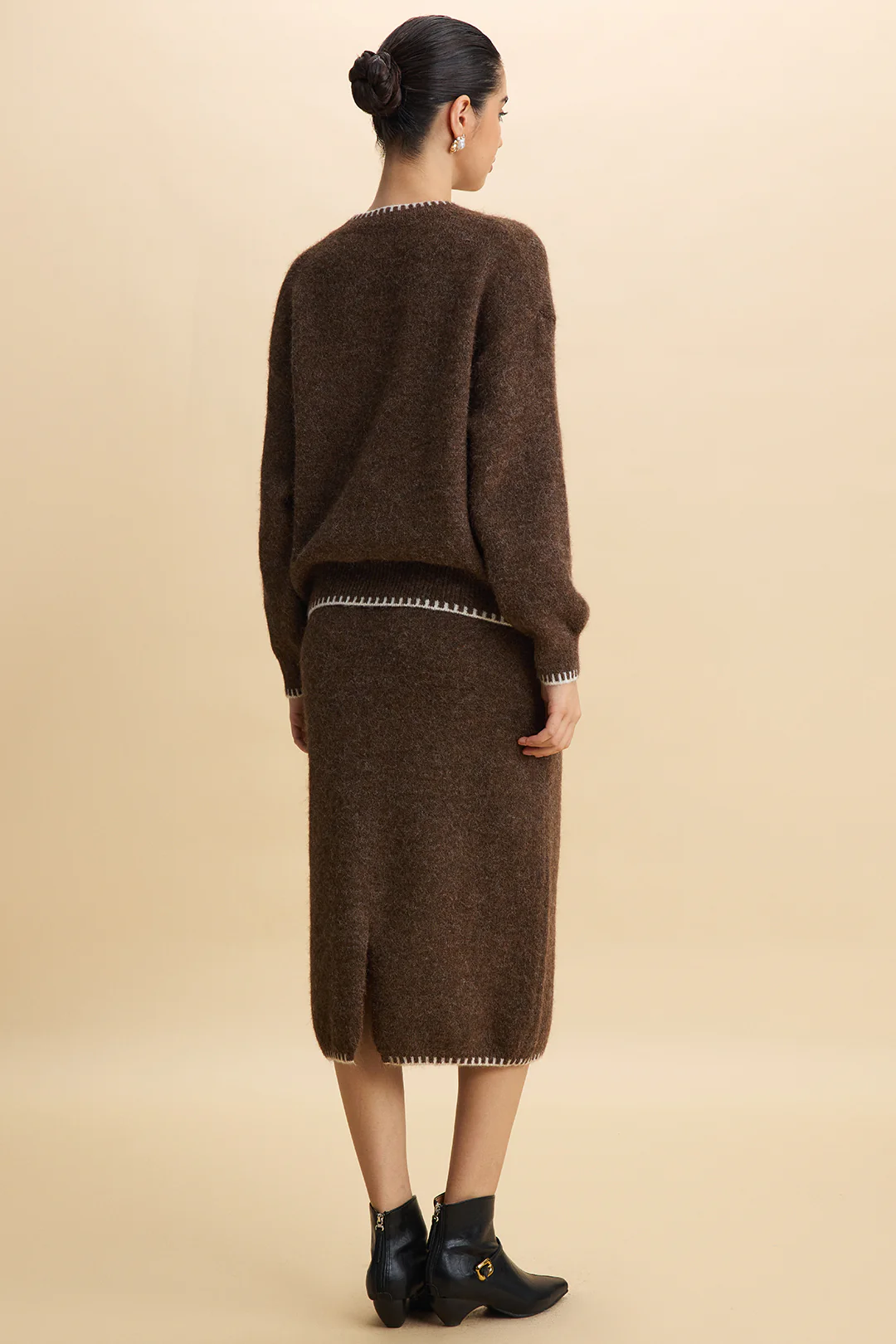 Knit Contrast Whipstitching Long-Sleeve Top And Skirt Set - Weenar