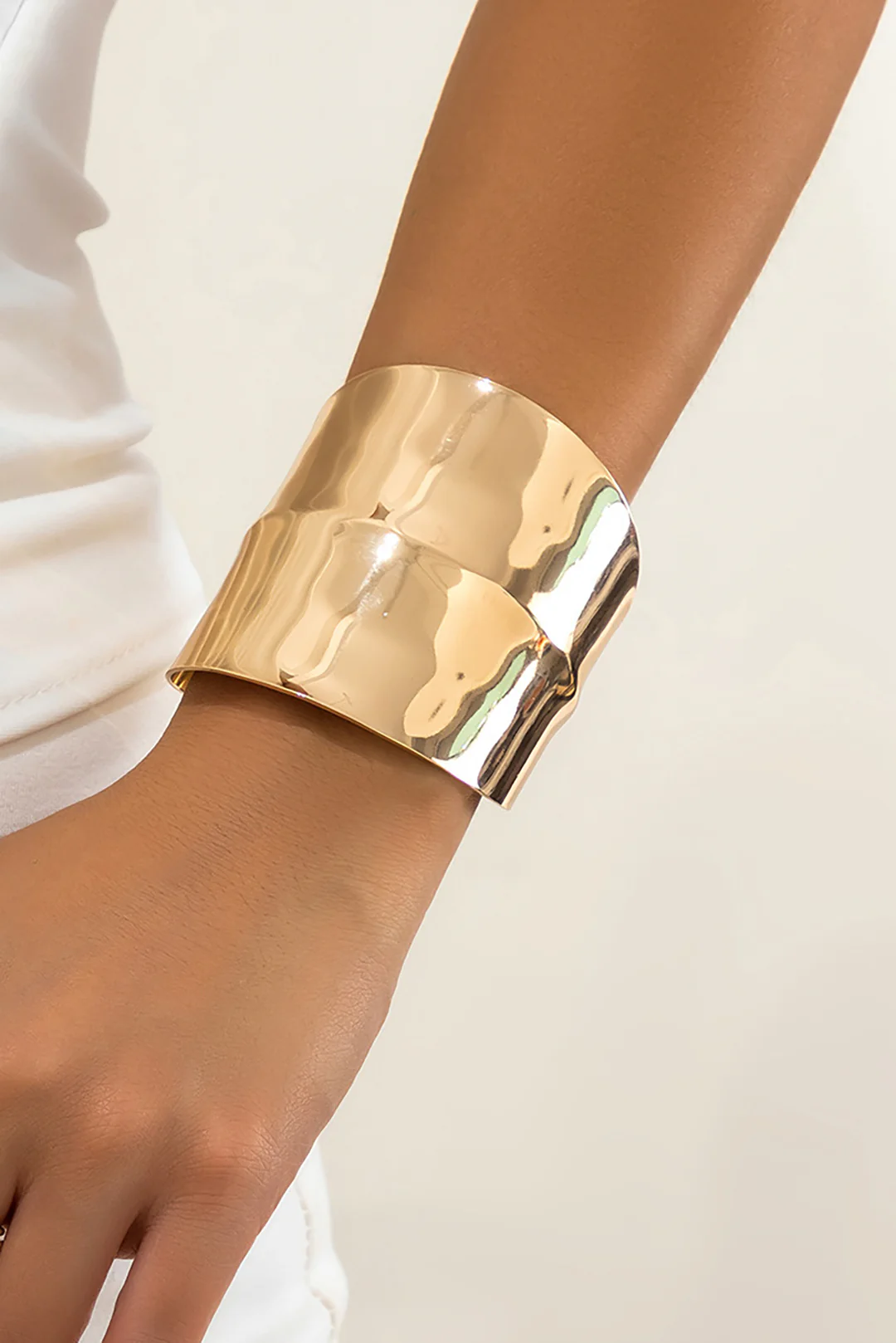 Metal Bangle Bracelet - Weenar