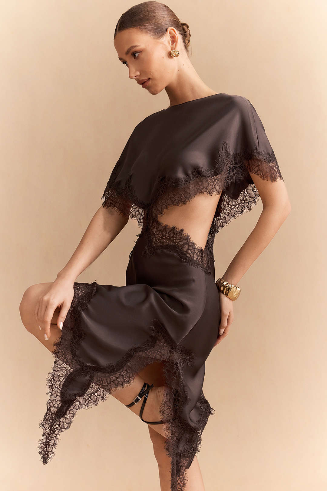 Satin Patchwork Lace Trim Cut Out Short Sleeve Midi Dress - Weenar