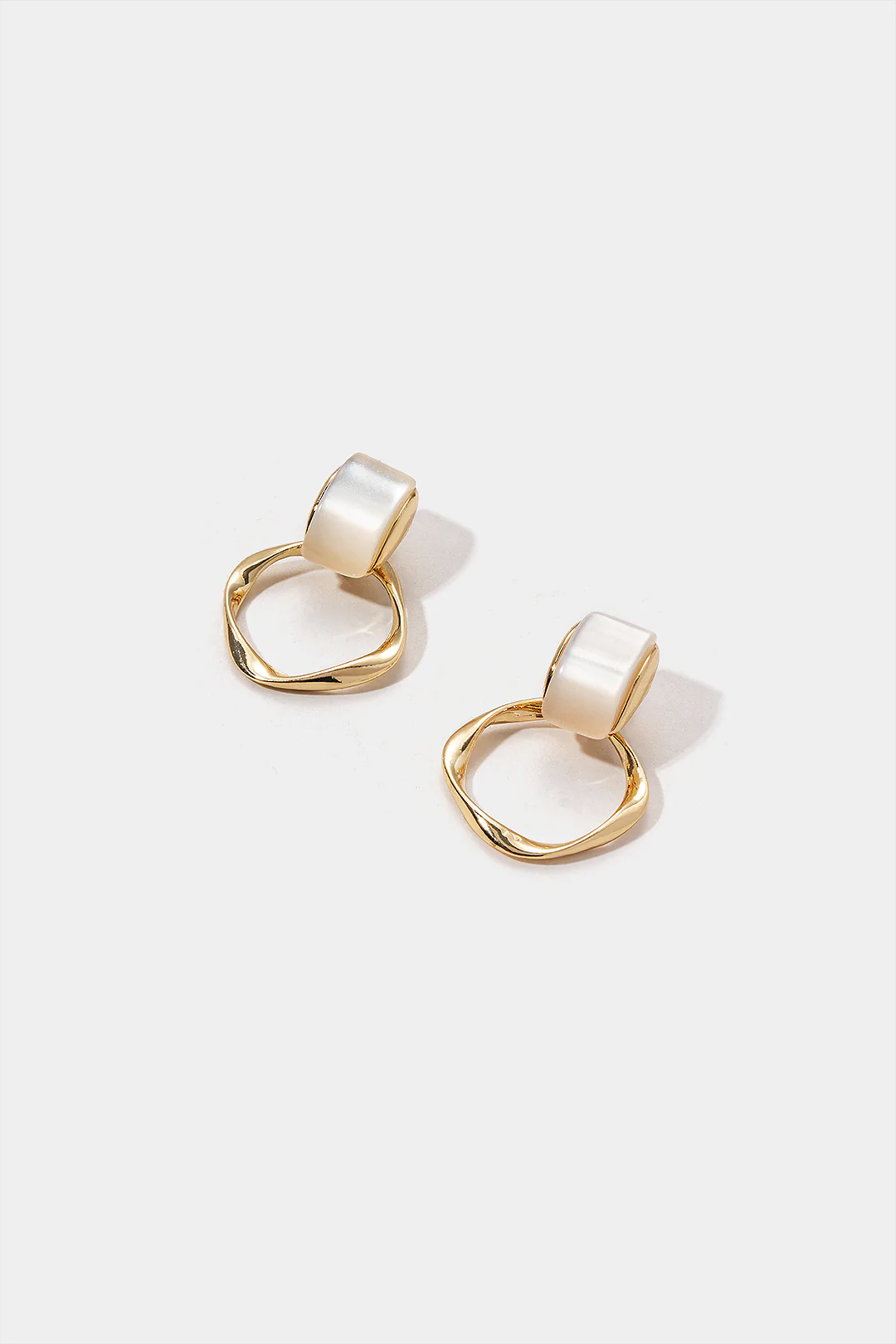 Metal Circle Earrings - Weenar