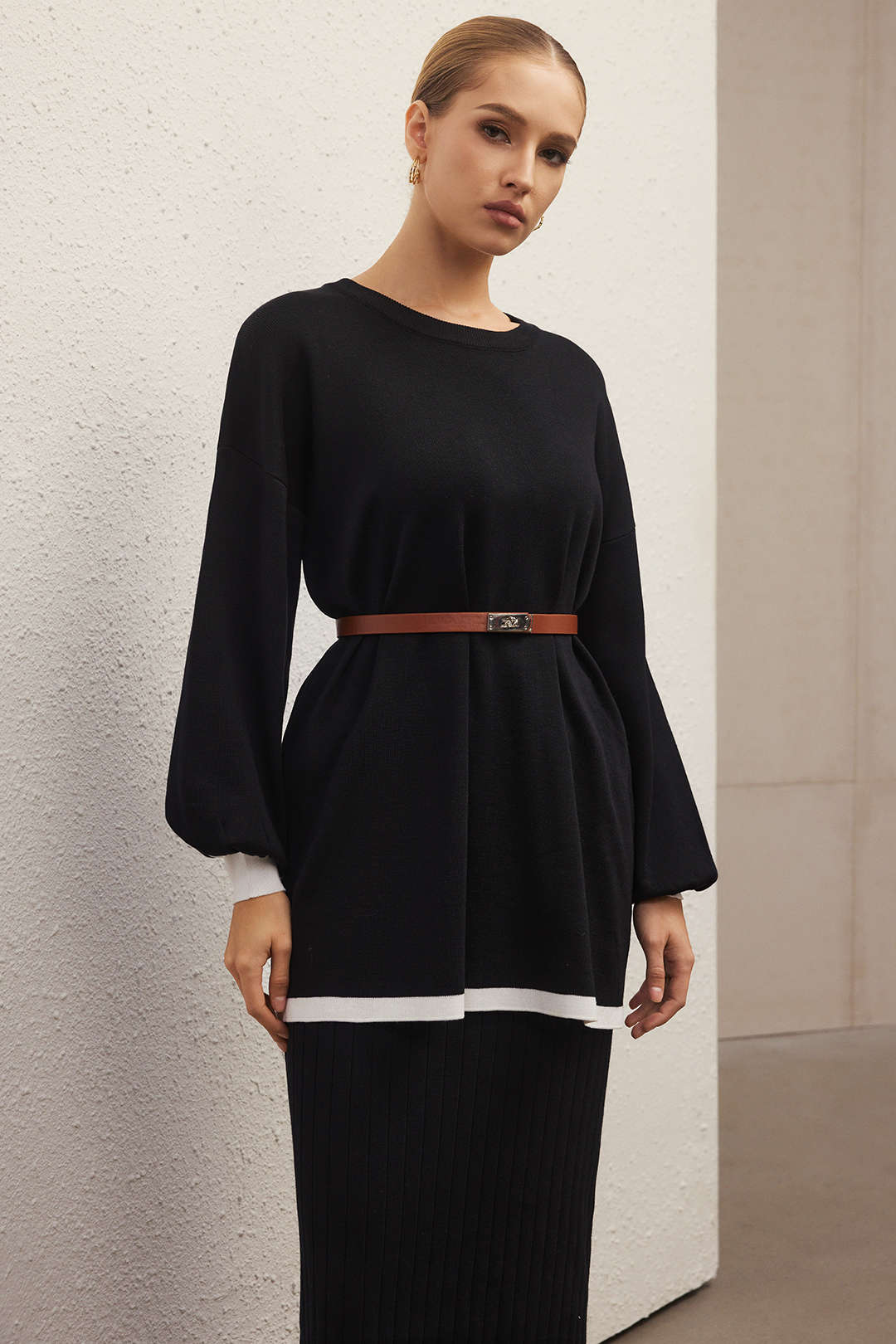 Knit Contrast Binding Belted Long-Sleeve Top And Ribbed Skirt Set - Weenar