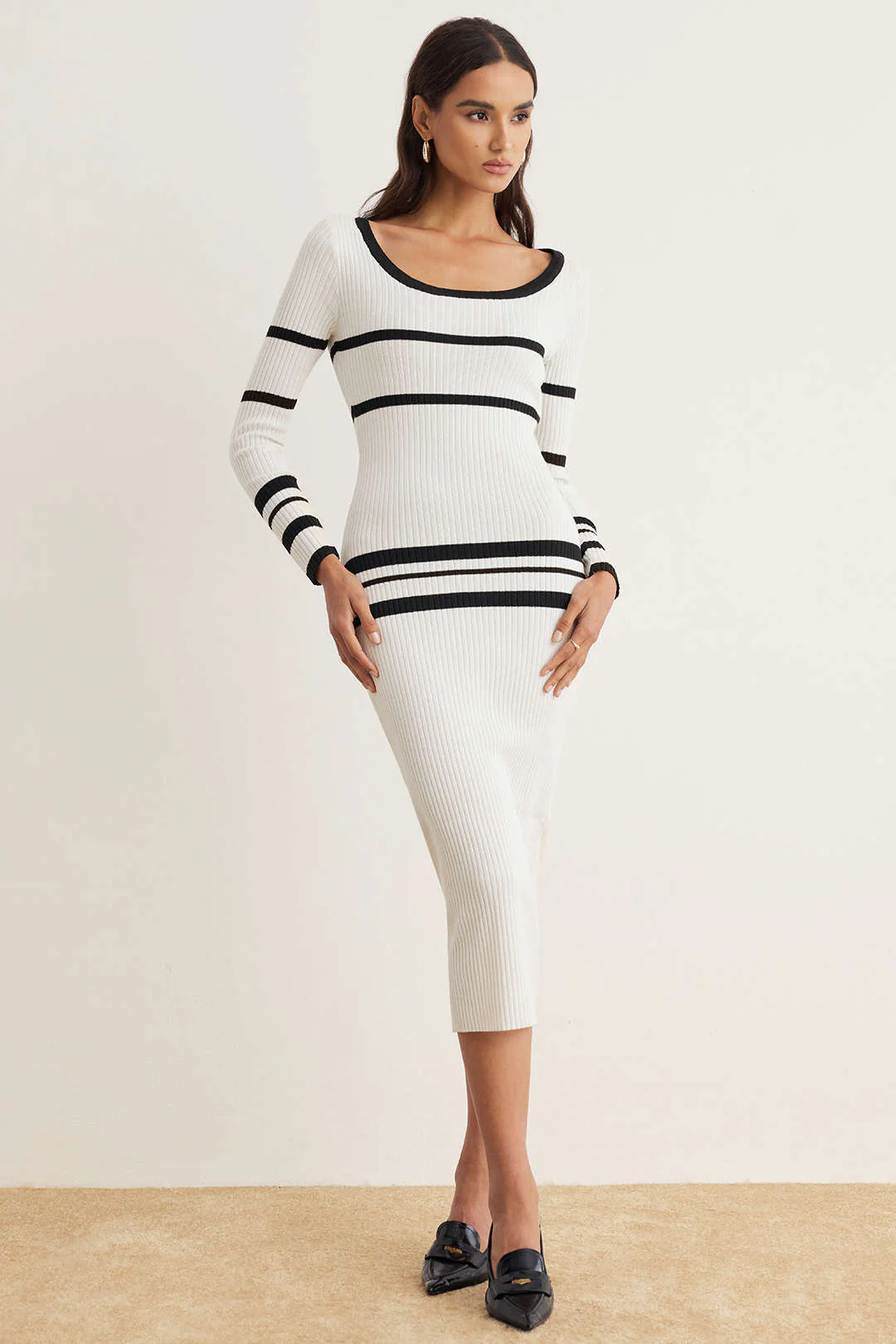 Knit Round Neck Contrast Long Sleeve Midi Dress - Weenar