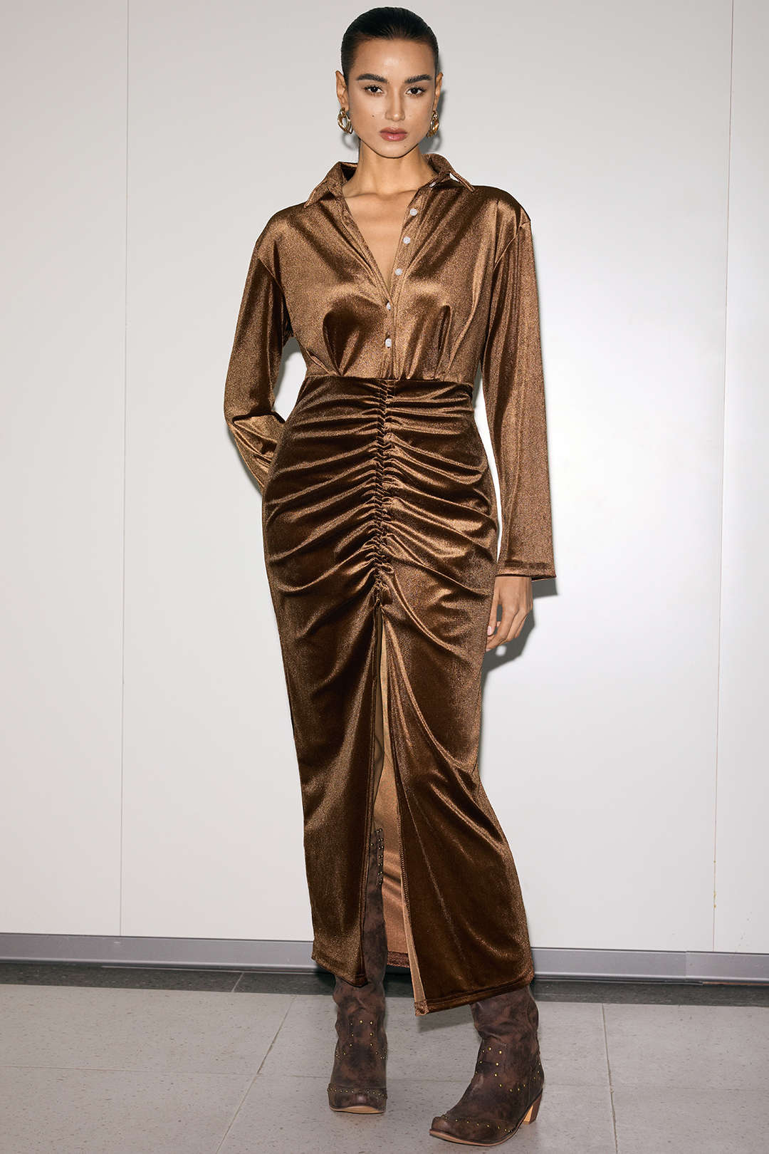 Velvet Ruched Lapel Button Slit Long Sleeve Midi Dress - Weenar
