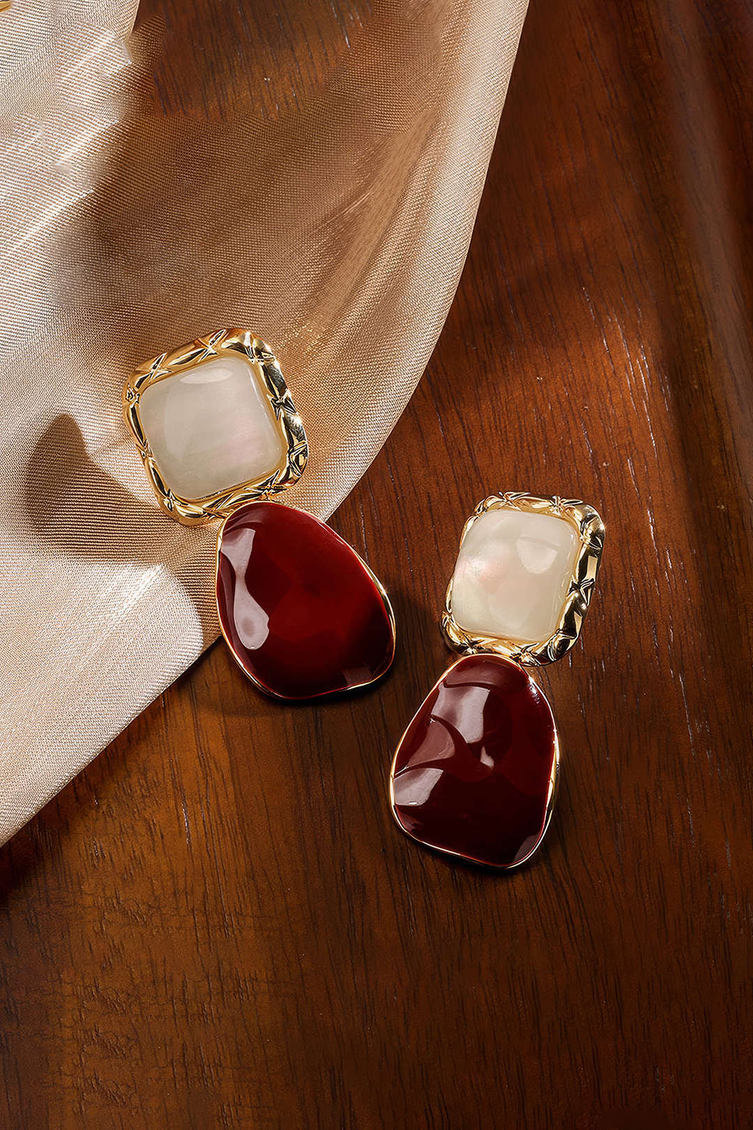 Asymmetrical Square Earrings - Weenar