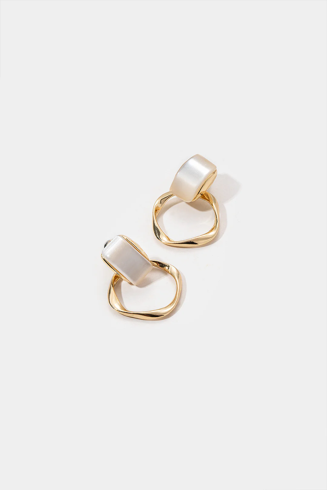 Metal Circle Earrings - Weenar