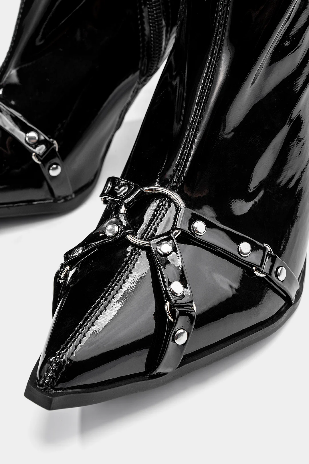 Leather Metallic Buckle Pointed Ankle Boots - Weenar