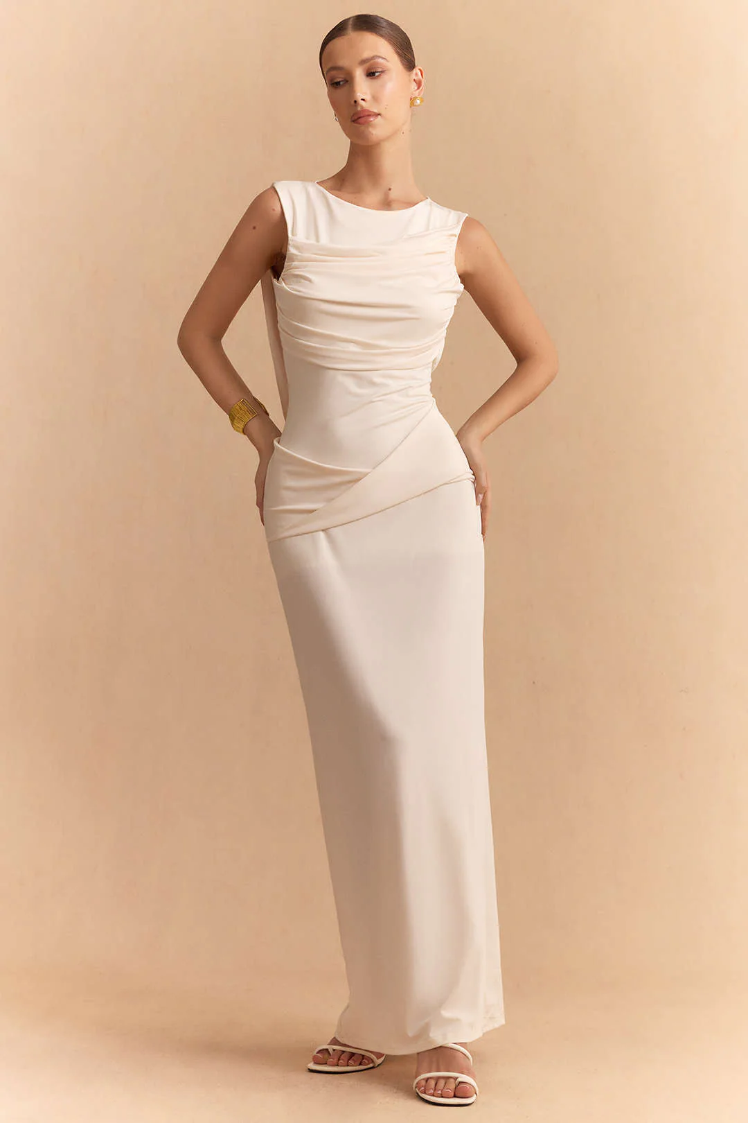 Round Neck Asymmetrical Ruched Backless Sleeveless Maxi Dress - Weenar