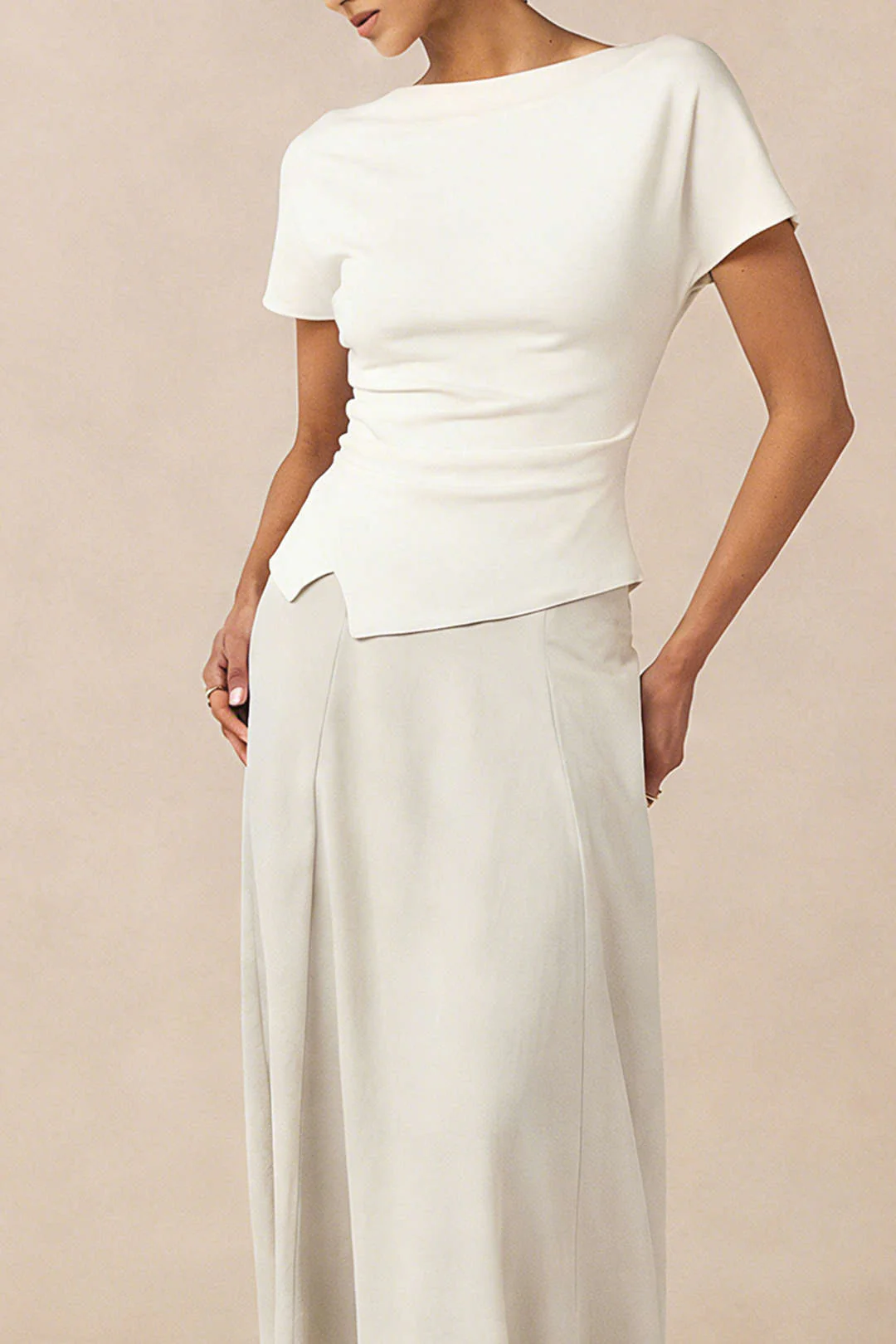 Solid Round Neck Asymmetrical Ruched Short Sleeve T-Shirt - Weenar