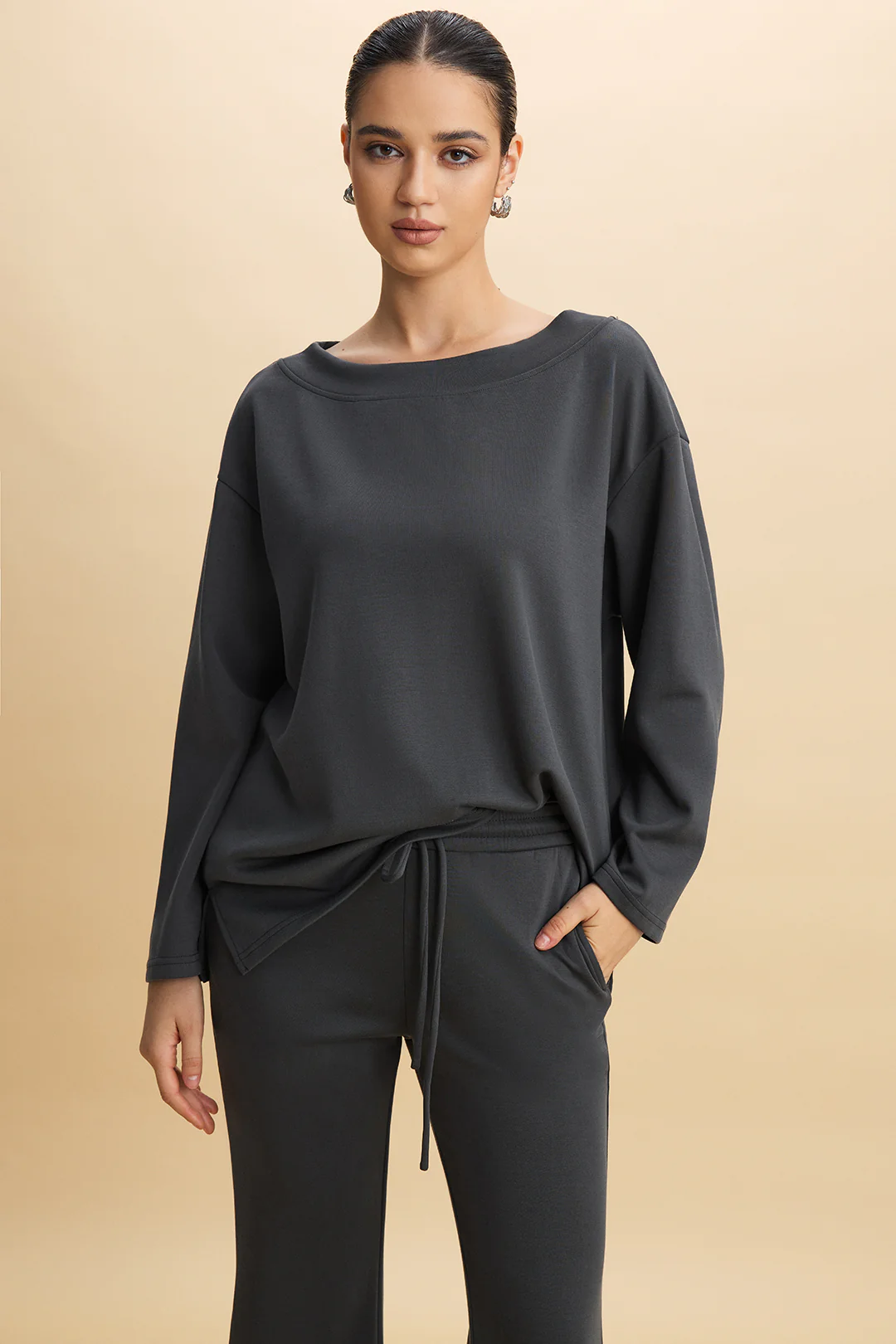 Knit Round Neck Long-Sleeve Top - Weenar