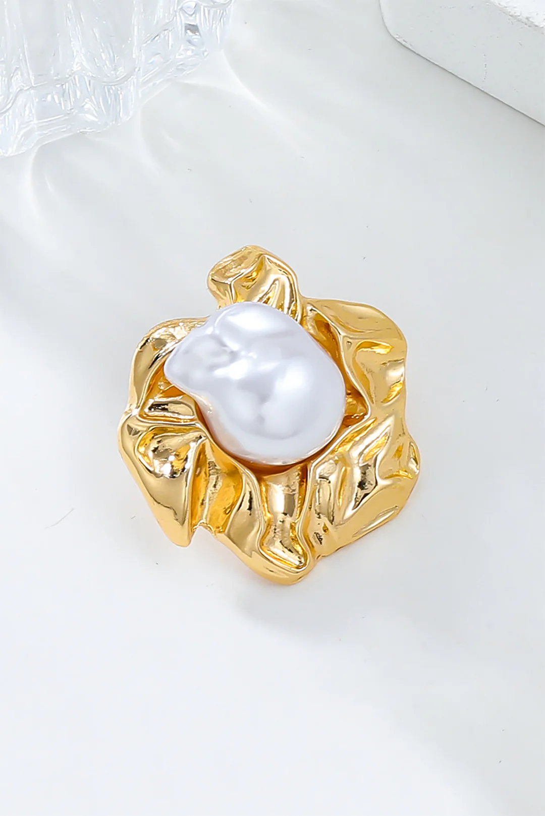 Metal Imitation Pearl Floral Earrings - Weenar